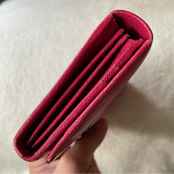 SOLD- Salvatore Ferragamo long wallet- vintage - Picture 5 of 17